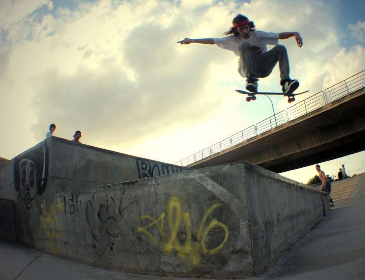 Kickflip gradas sa riera con pata carrerillafoto sak