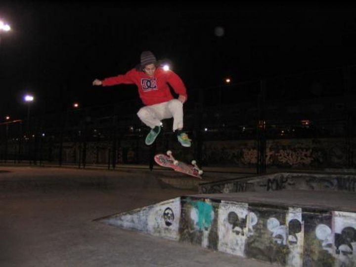 Skater yotruco varial flipfotografo felipe