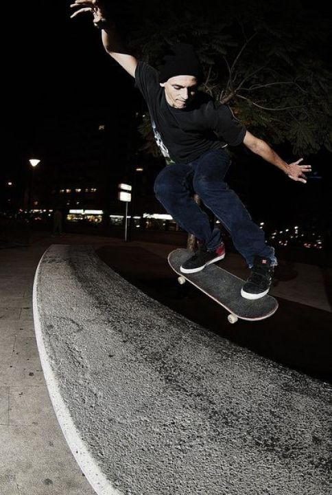 Guillem sastre backside ollie banco del tubo