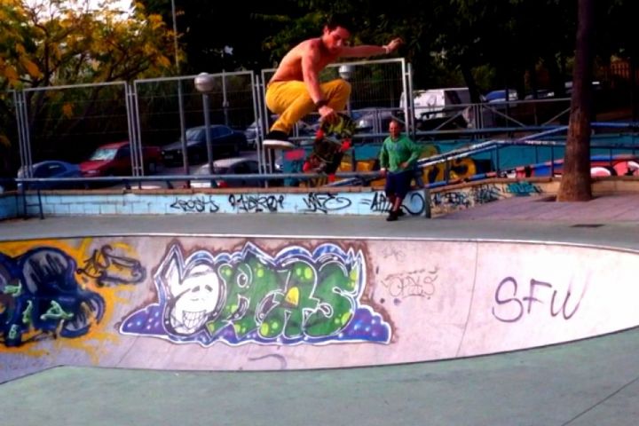 One foot nosegrab bruno marques