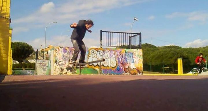 Lukas switch bs boardslide skatepark foz