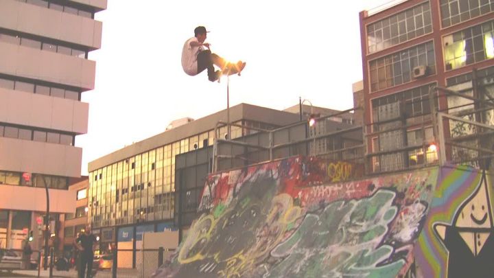 Enrique Giles fs air en el skatepark de Deusto.
