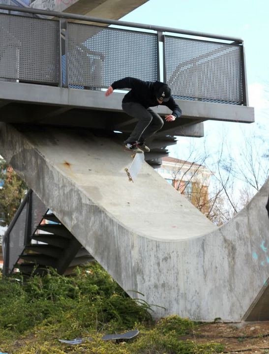 Juan Sánchez nollie bs flip