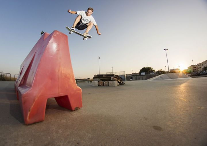 Andreu Casasnovas,ollie skatepark ciudadela Menorca