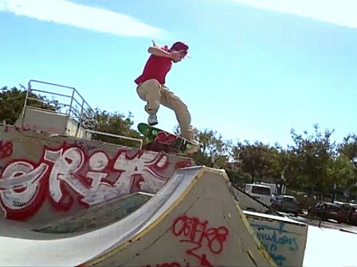 Óscar Rodríguez fs tail Skatepark Estepona, Málaga.