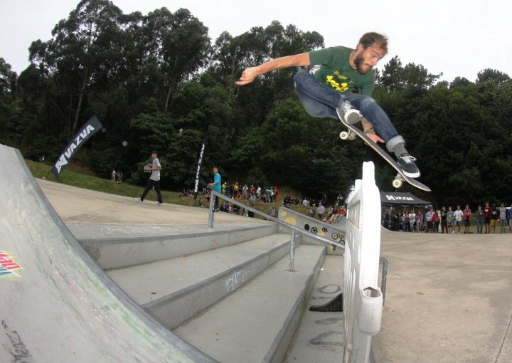 Adri Villar, ollie sad, skatepark Bastiagueiro, Oleiros